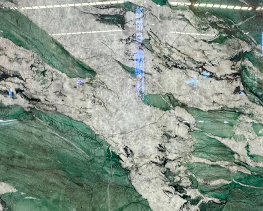 Pata Emerald Quartzite